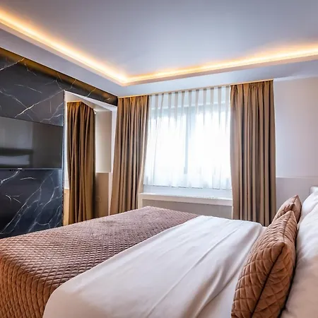 Amsterdam 4*