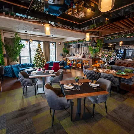 Amsterdam 4*
