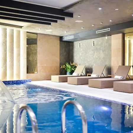 Amsterdam 4*