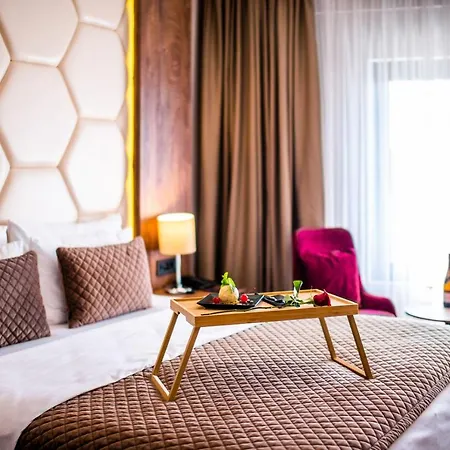 Amsterdam 4*