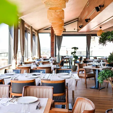 Amsterdam 4*
